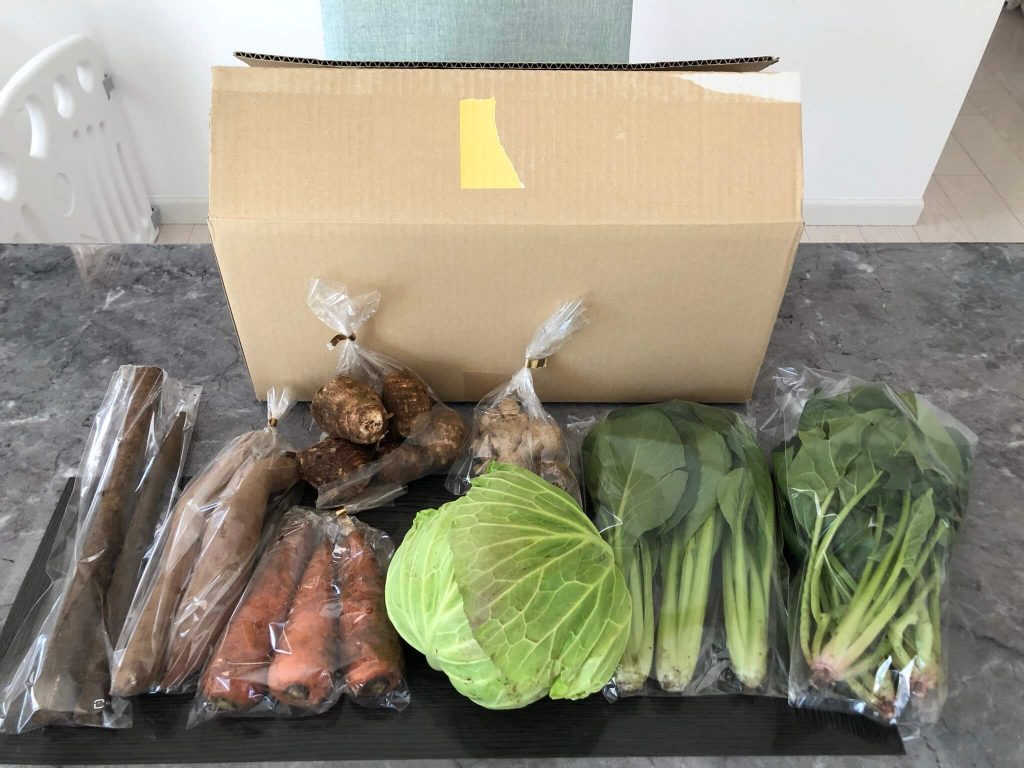 あるまま農園は、千葉県成田市で無農薬栽培をしている農家さん夫婦が営む野菜宅配サービスです。どんな味と見た目の野菜を